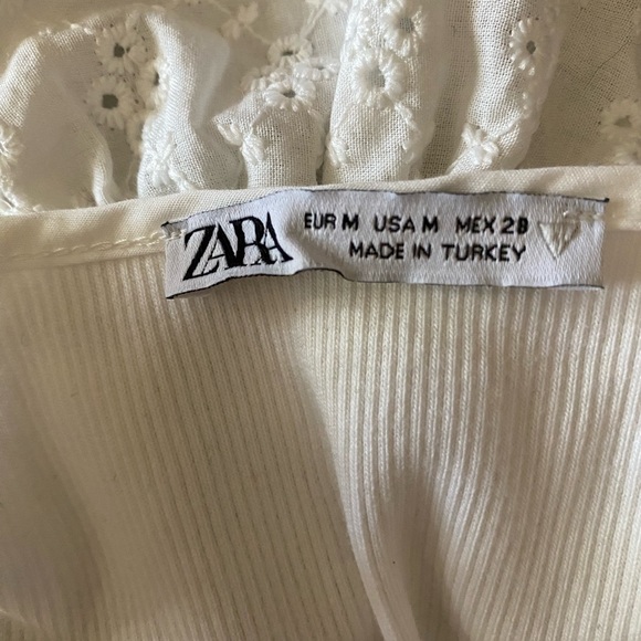 NWOT Zara White Ribbed tank with Eyelet Lace Off shoulder Size M Crop - Picture 6 of 9